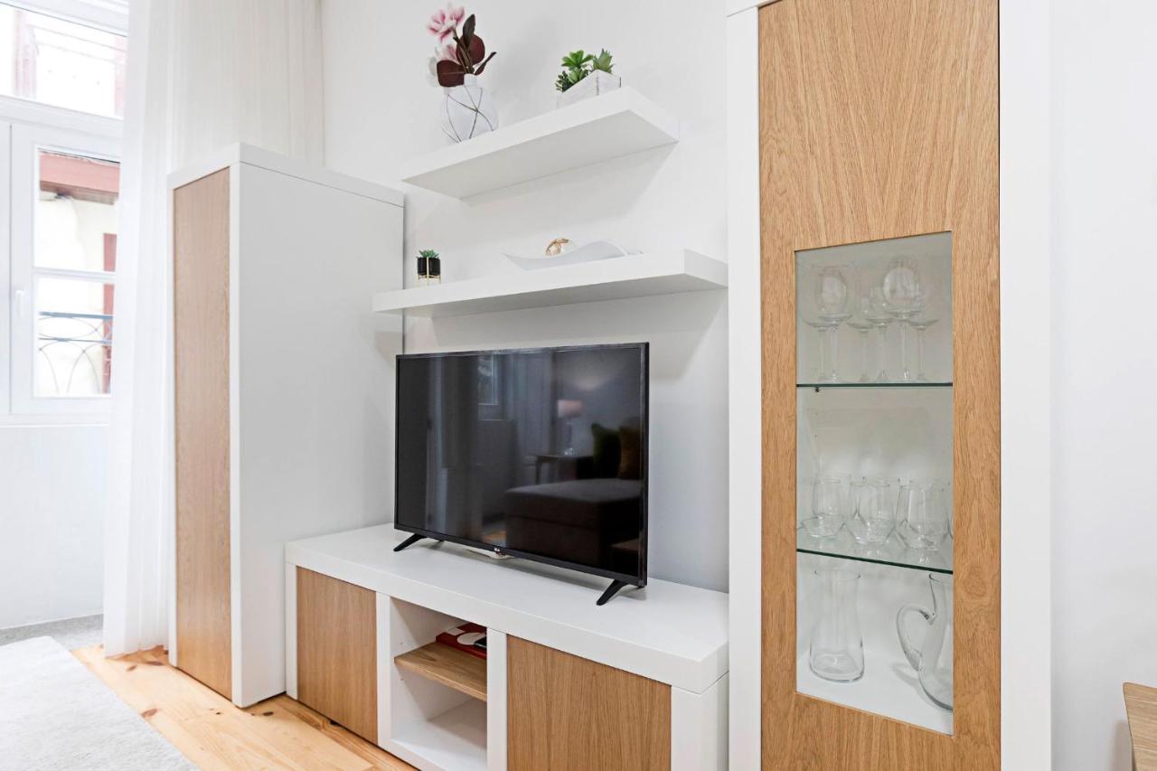 Loios 1Br Flat Downtown By Lovelystay OOporto Esterno foto
