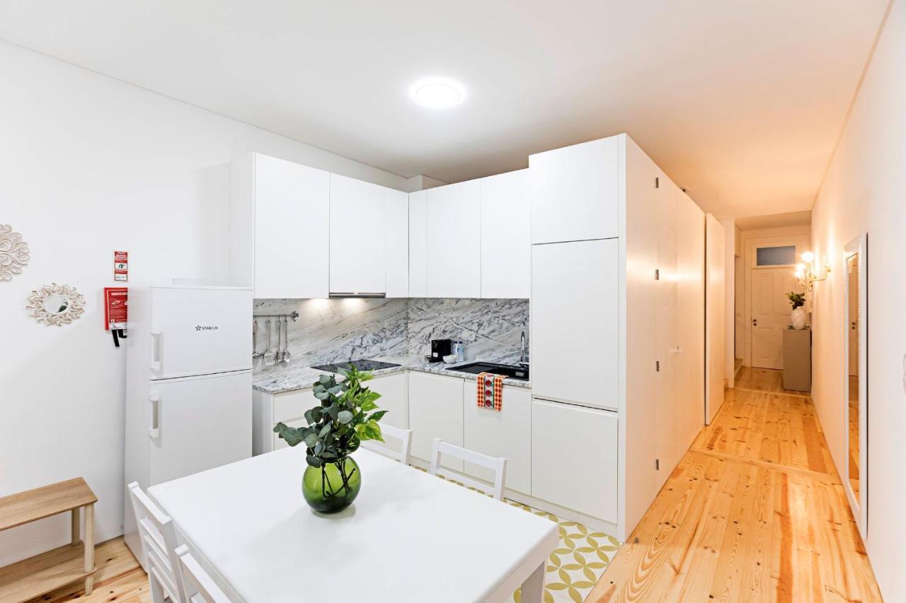 Loios 1Br Flat Downtown By Lovelystay OOporto Esterno foto
