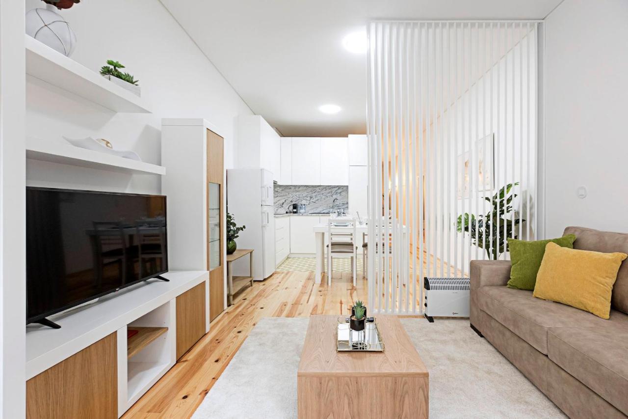 Loios 1Br Flat Downtown By Lovelystay OOporto Esterno foto