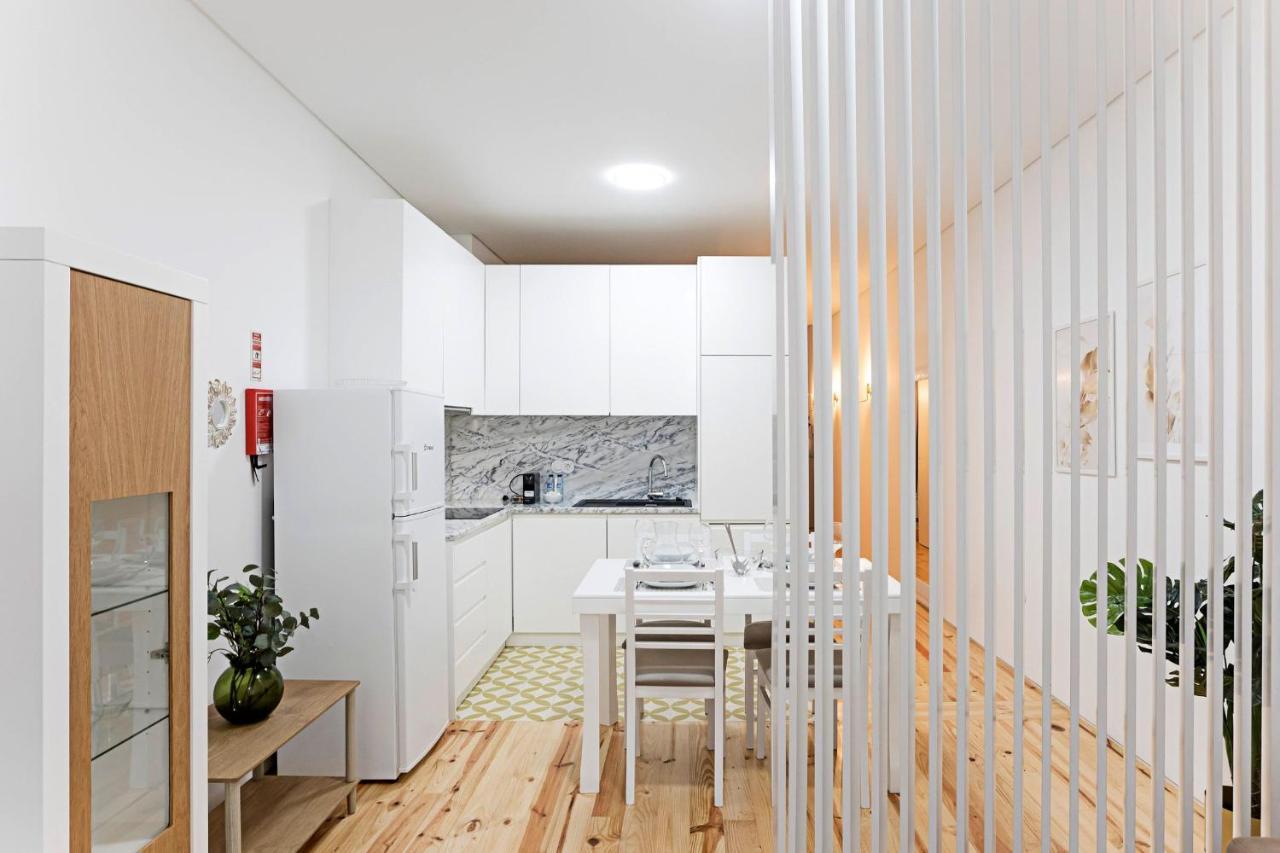 Loios 1Br Flat Downtown By Lovelystay OOporto Esterno foto
